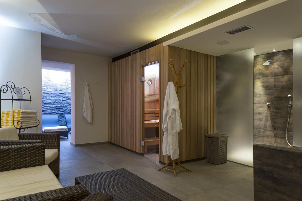 Hotel Krondlhof بَرونيكو المظهر الخارجي الصورة